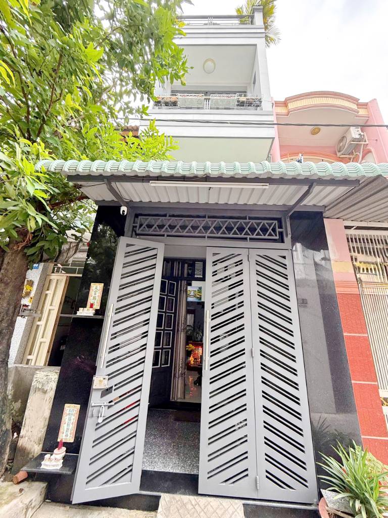 Bán nhà 2 lầu gần hẻm xe tải đường Nguyễn Duy P.10 Quận 8
